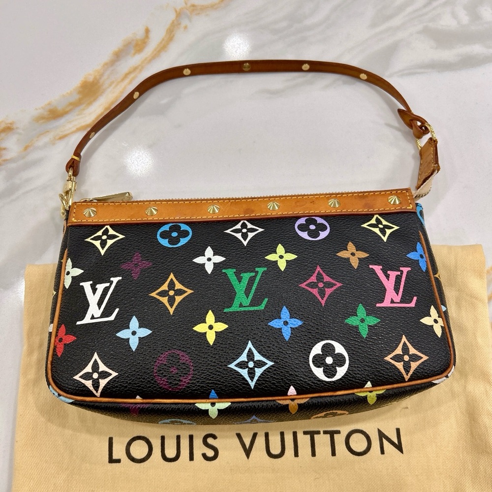 ❌SOLD❌Louis Vuitton multicolor pochette accessories